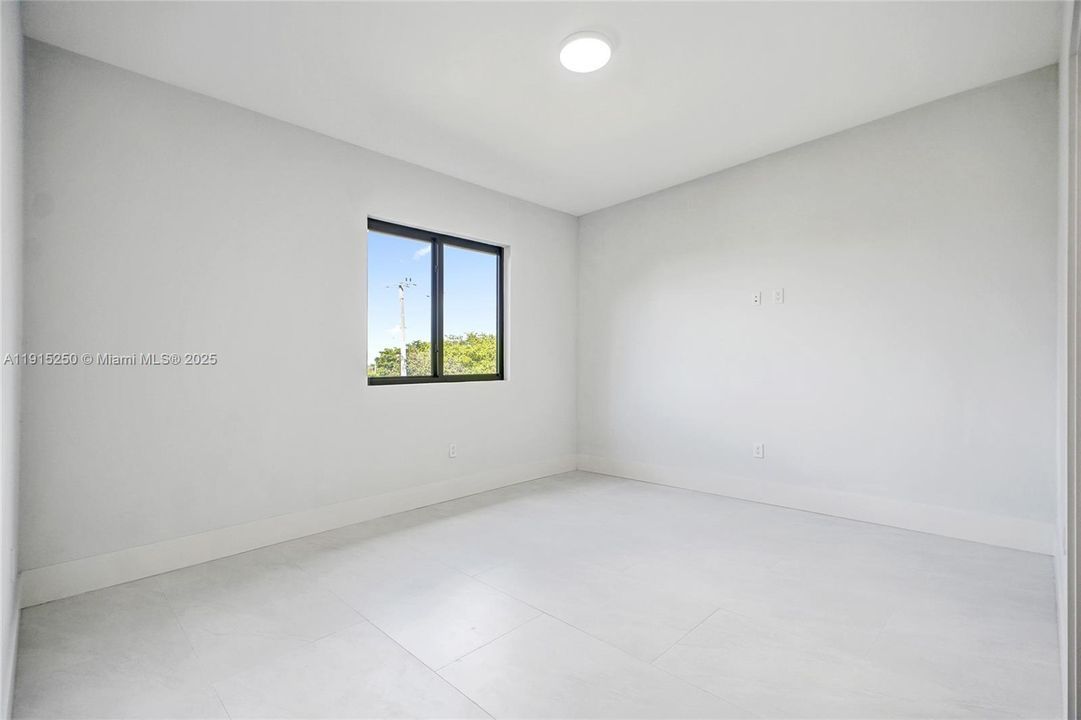 For Rent: $4,800 (4 beds, 3 baths, 1845 Square Feet)