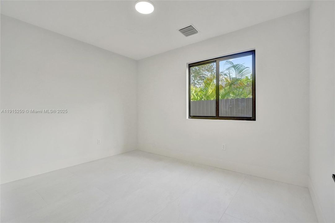 For Rent: $4,800 (4 beds, 3 baths, 1845 Square Feet)