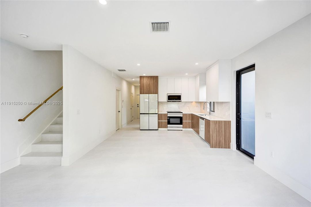 For Rent: $4,800 (4 beds, 3 baths, 1845 Square Feet)