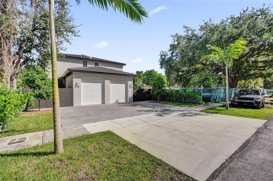 For Rent: $4,800 (4 beds, 3 baths, 1845 Square Feet)