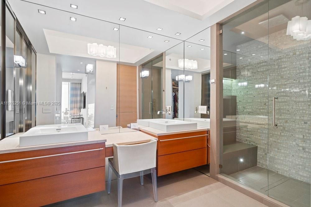 待售: $9,995,000 (3 贝兹, 3 浴室, 2306 平方英尺)