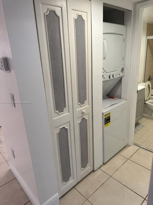 En Venta: $650,000 (2 camas, 2 baños, 874 Pies cuadrados)