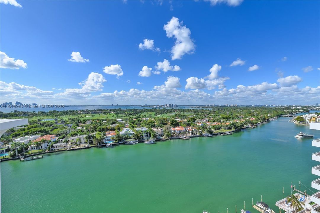 En Venta: $1,725,000 (2 camas, 2 baños, 2115 Pies cuadrados)