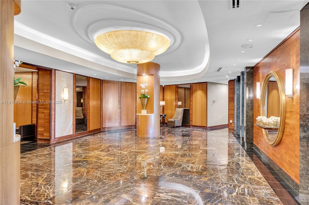 En Venta: $1,725,000 (2 camas, 2 baños, 2115 Pies cuadrados)