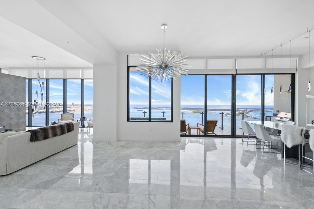 En Renta: $21,000 (3 camas, 2 baños, 2293 Pies cuadrados)