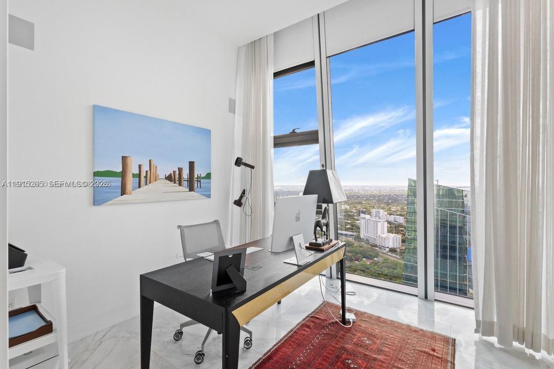 En Renta: $21,000 (3 camas, 2 baños, 2293 Pies cuadrados)