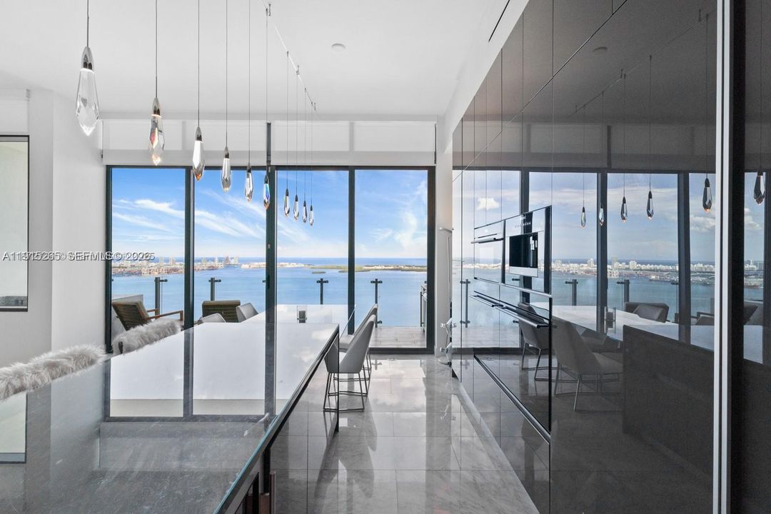 En Renta: $21,000 (3 camas, 2 baños, 2293 Pies cuadrados)