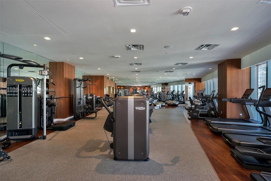 待售: $535,000 (1 贝兹, 1 浴室, 649 平方英尺)