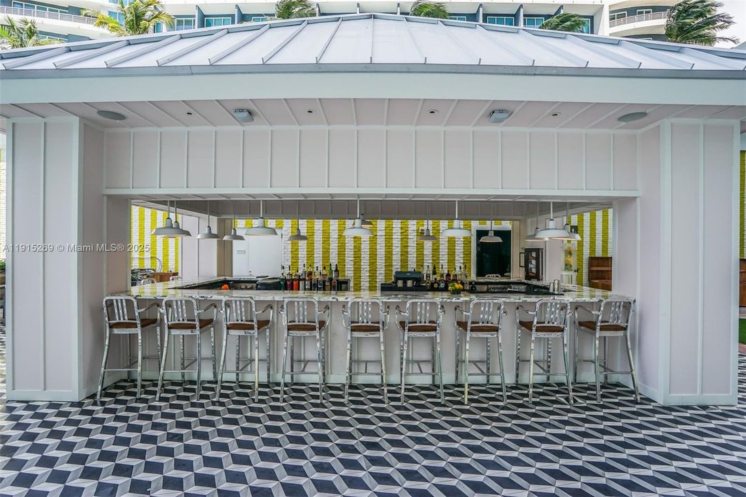 待售: $535,000 (1 贝兹, 1 浴室, 649 平方英尺)