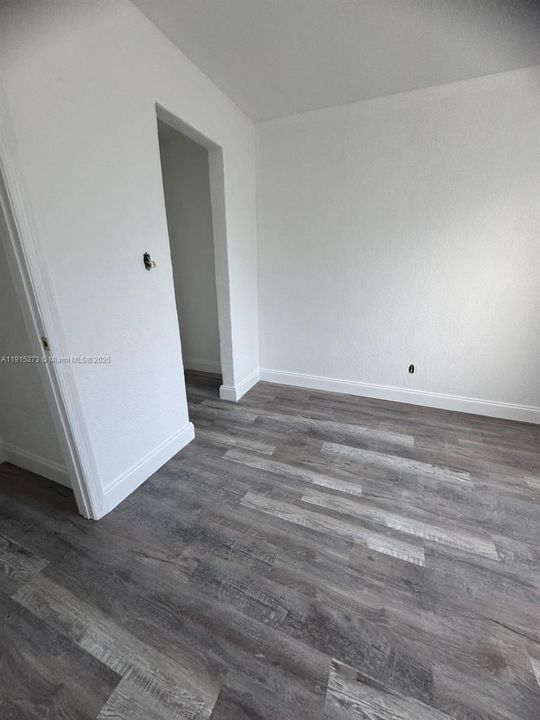 В аренду: $1,300 (2 спален, 1 ванн, 0 Квадратных фут)