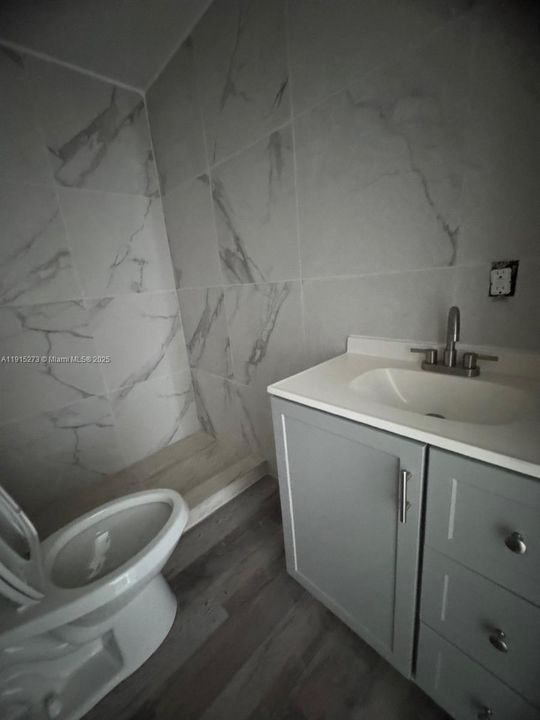 В аренду: $1,300 (2 спален, 1 ванн, 0 Квадратных фут)