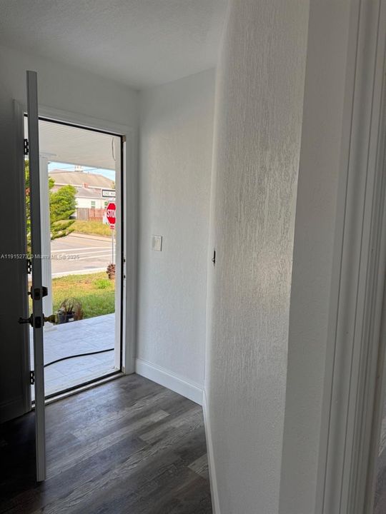 В аренду: $1,300 (2 спален, 1 ванн, 0 Квадратных фут)