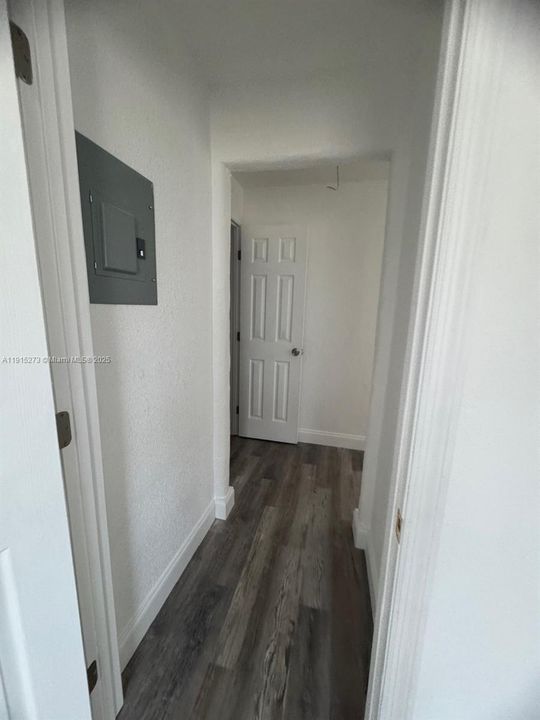 В аренду: $1,300 (2 спален, 1 ванн, 0 Квадратных фут)