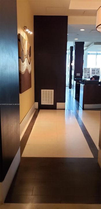 出租: $2,200 (1 贝兹, 1 浴室, 1035 平方英尺)