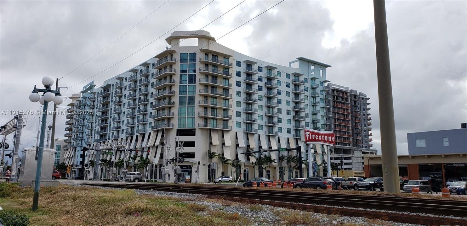 出租: $2,200 (1 贝兹, 1 浴室, 1035 平方英尺)