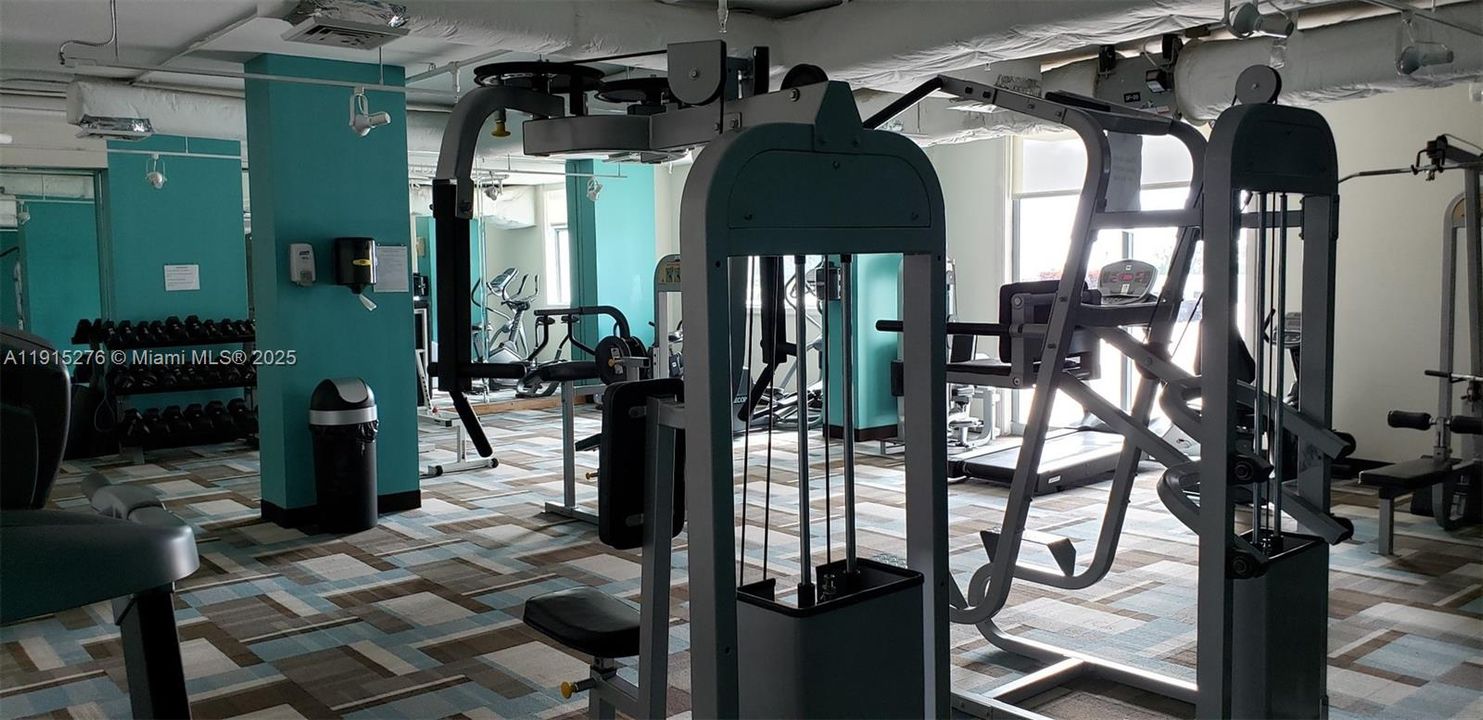 出租: $2,200 (1 贝兹, 1 浴室, 1035 平方英尺)