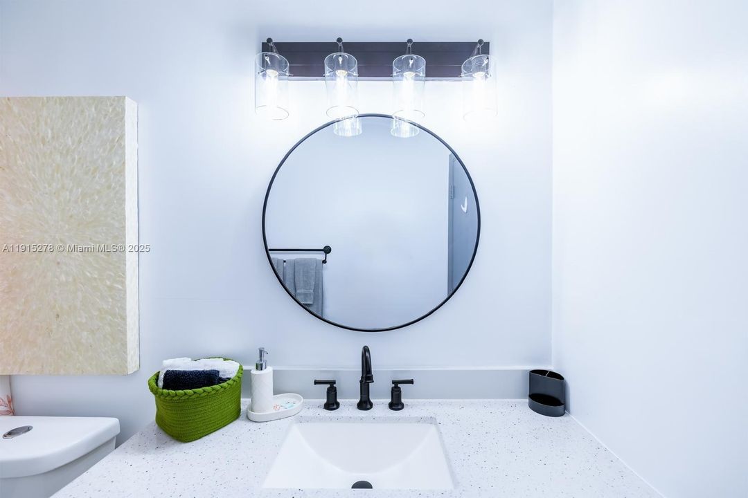 For Rent: $7,000 (3 beds, 2 baths, 1608 Square Feet)