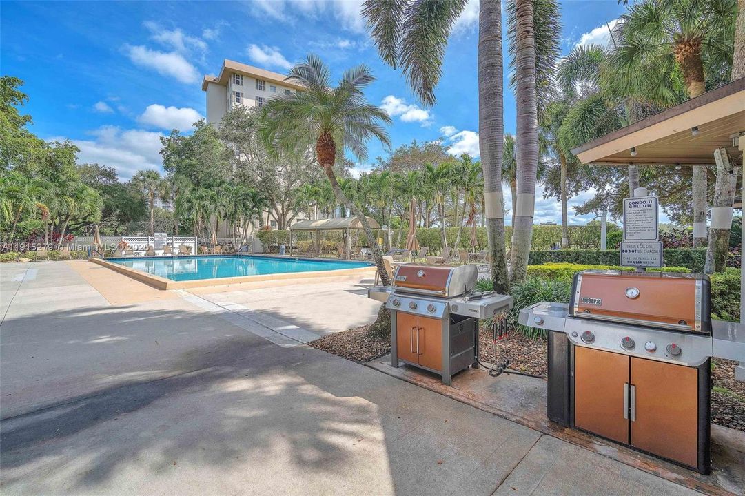 For Rent: $4,500 (3 beds, 2 baths, 1716 Square Feet)