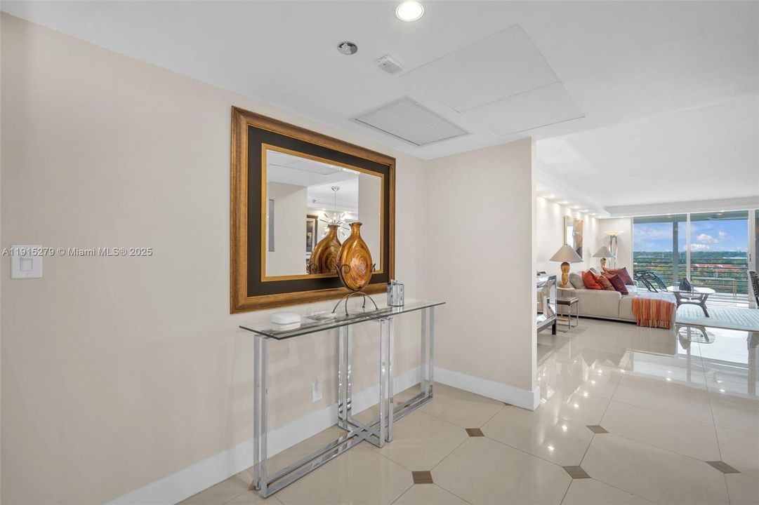 For Rent: $4,500 (3 beds, 2 baths, 1716 Square Feet)