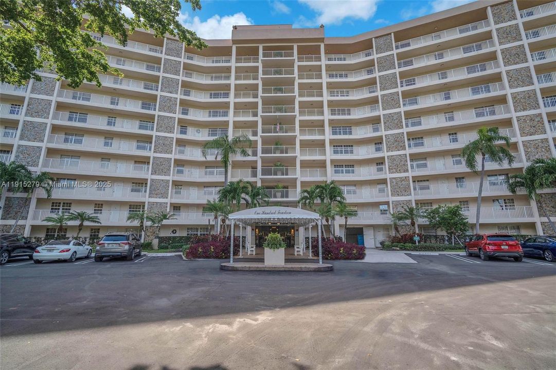 For Rent: $4,500 (3 beds, 2 baths, 1716 Square Feet)