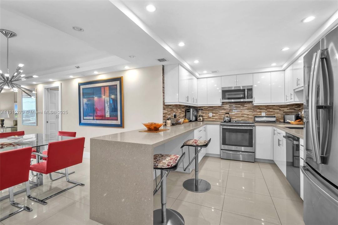 For Rent: $4,500 (3 beds, 2 baths, 1716 Square Feet)