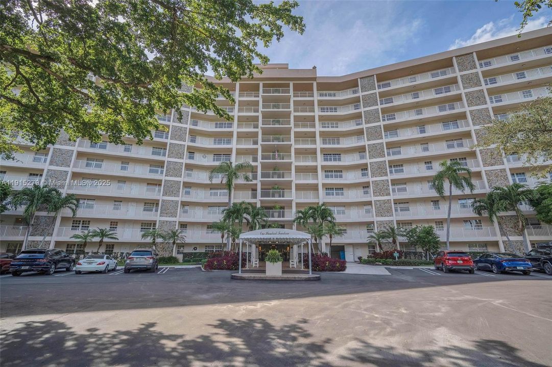 For Rent: $4,500 (3 beds, 2 baths, 1716 Square Feet)