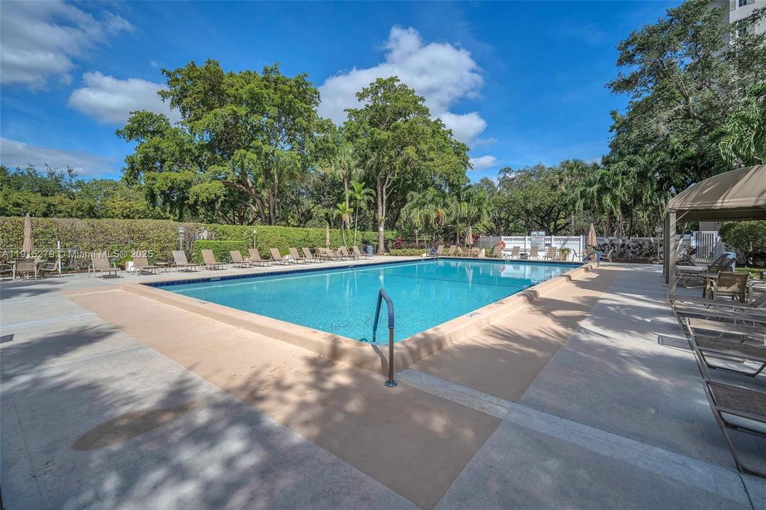 For Rent: $4,500 (3 beds, 2 baths, 1716 Square Feet)