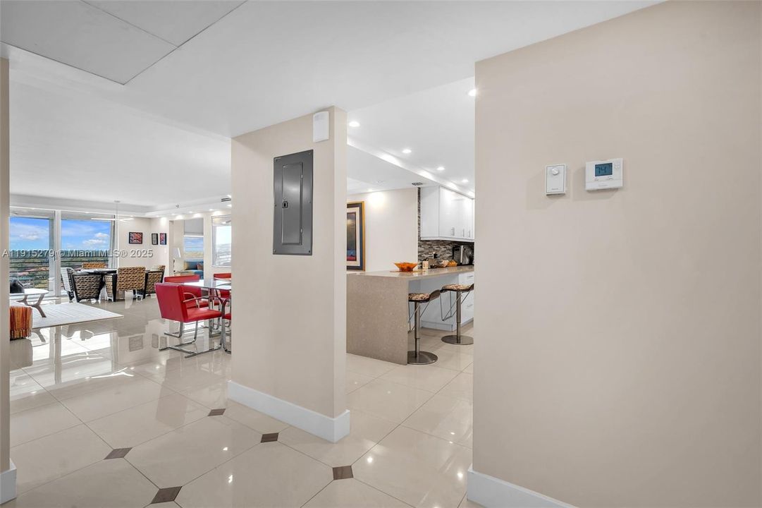 For Rent: $4,500 (3 beds, 2 baths, 1716 Square Feet)