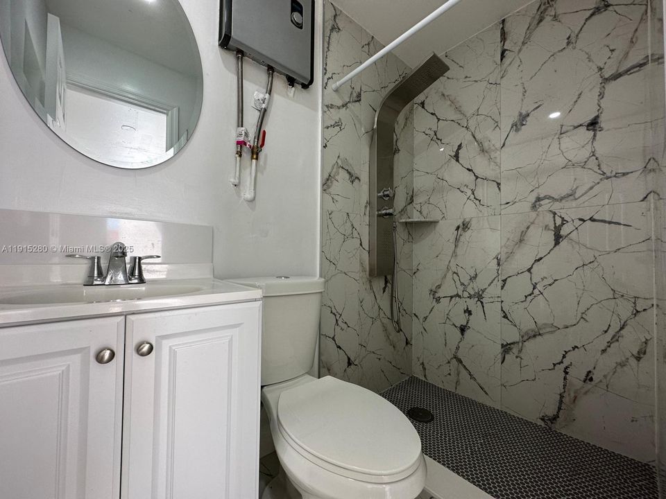 For Rent: $1,200 (0 beds, 1 baths, 1490 Square Feet)