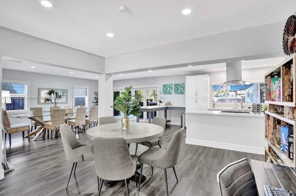 For Sale: $1,400,000 (6 beds, 5 baths, 3055 Square Feet)