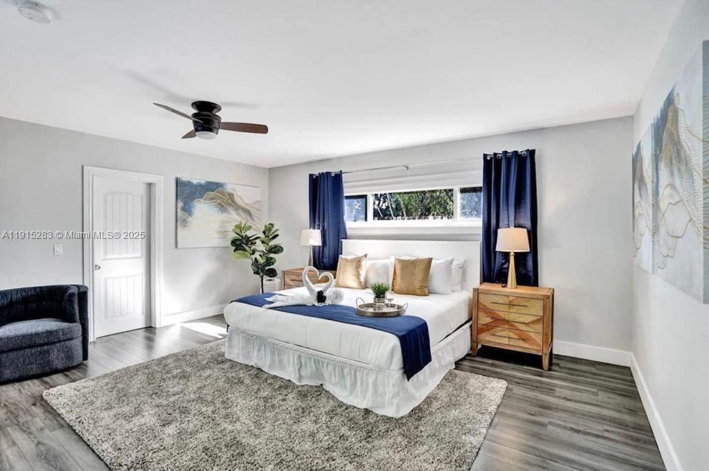 For Sale: $1,400,000 (6 beds, 5 baths, 3055 Square Feet)