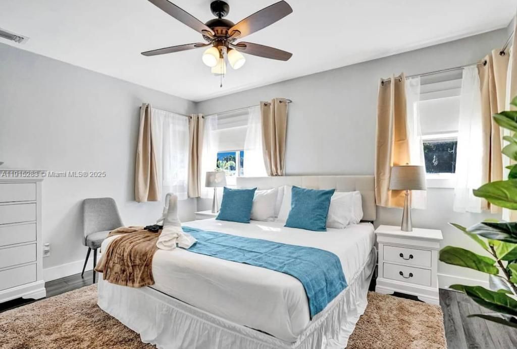 For Sale: $1,400,000 (6 beds, 5 baths, 3055 Square Feet)