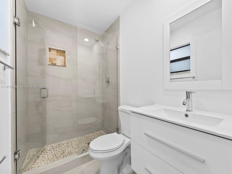 For Rent: $1,500 (1 beds, 1 baths, 1319 Square Feet)