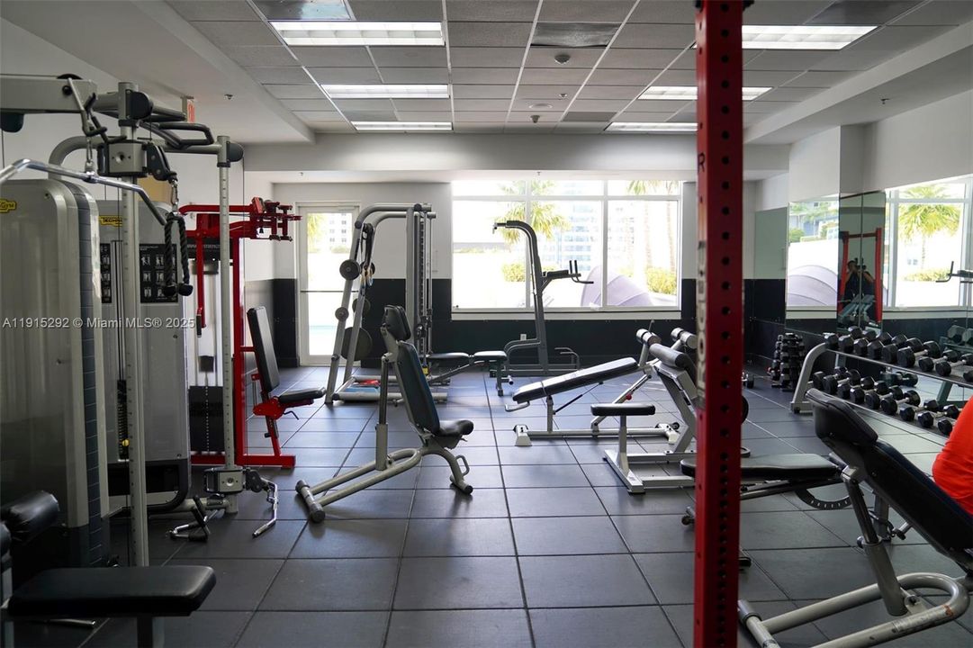 For Sale: $630,000 (2 beds, 1 baths, 1072 Square Feet)