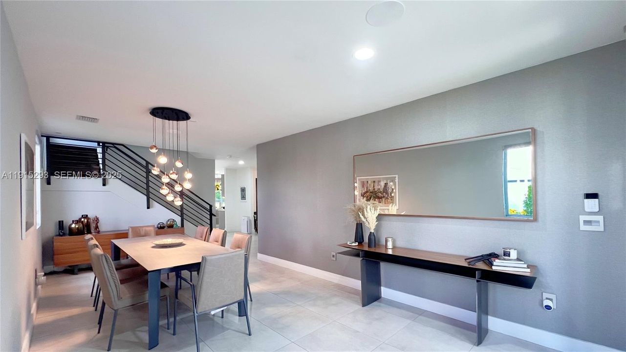 For Rent: $7,500 (4 beds, 5 baths, 3000 Square Feet)