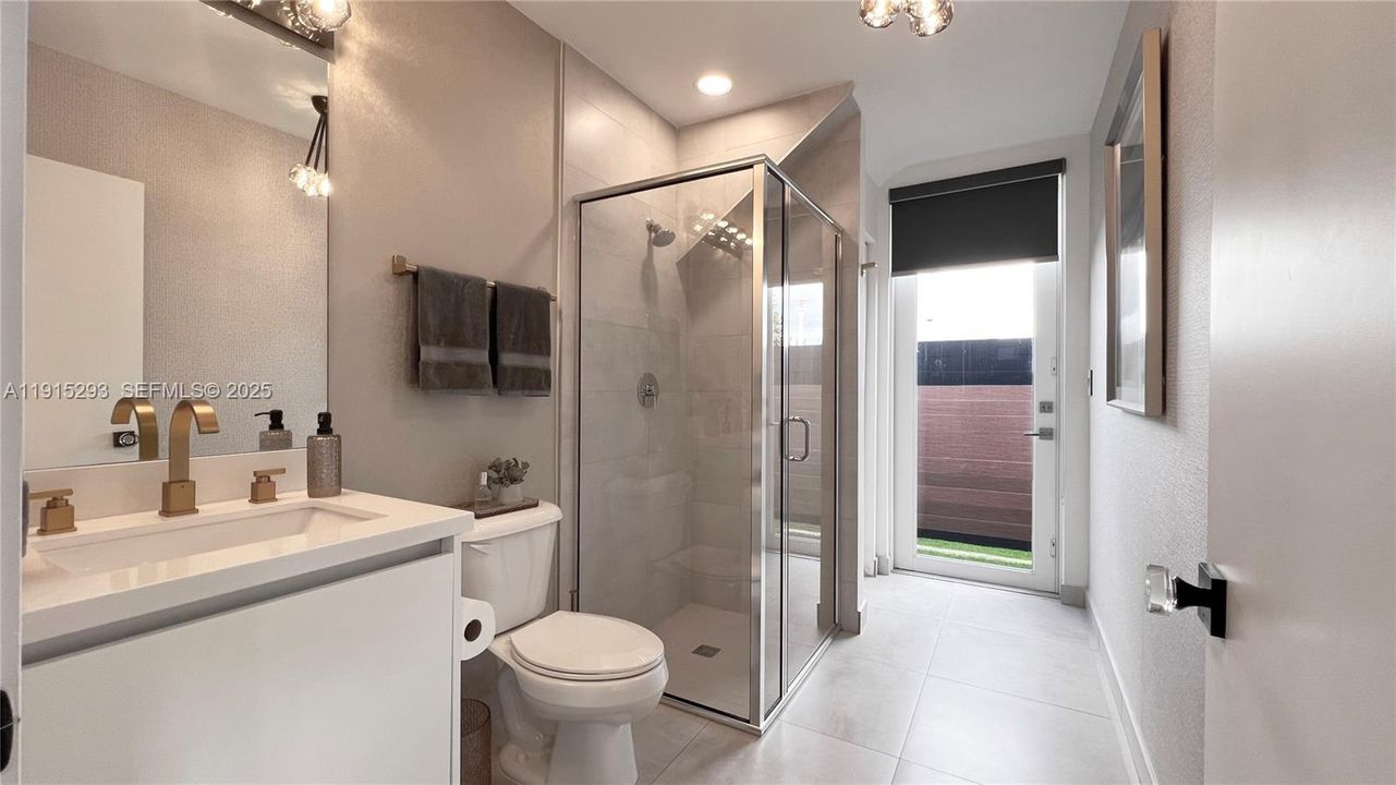 For Rent: $7,500 (4 beds, 5 baths, 3000 Square Feet)