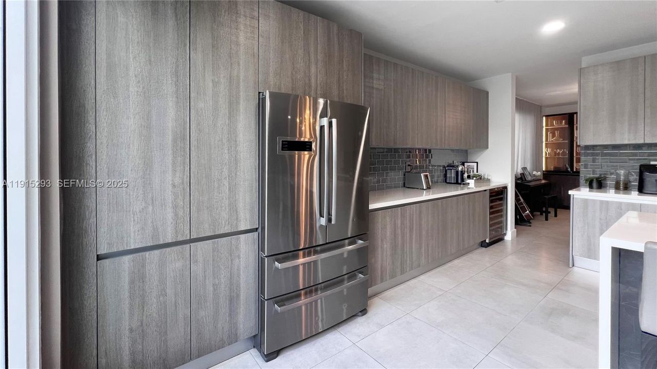 For Rent: $7,500 (4 beds, 5 baths, 3000 Square Feet)