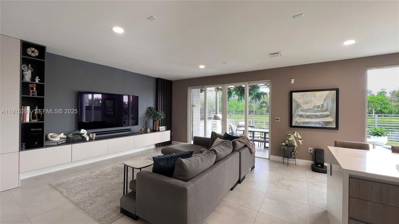 For Rent: $7,500 (4 beds, 5 baths, 3000 Square Feet)