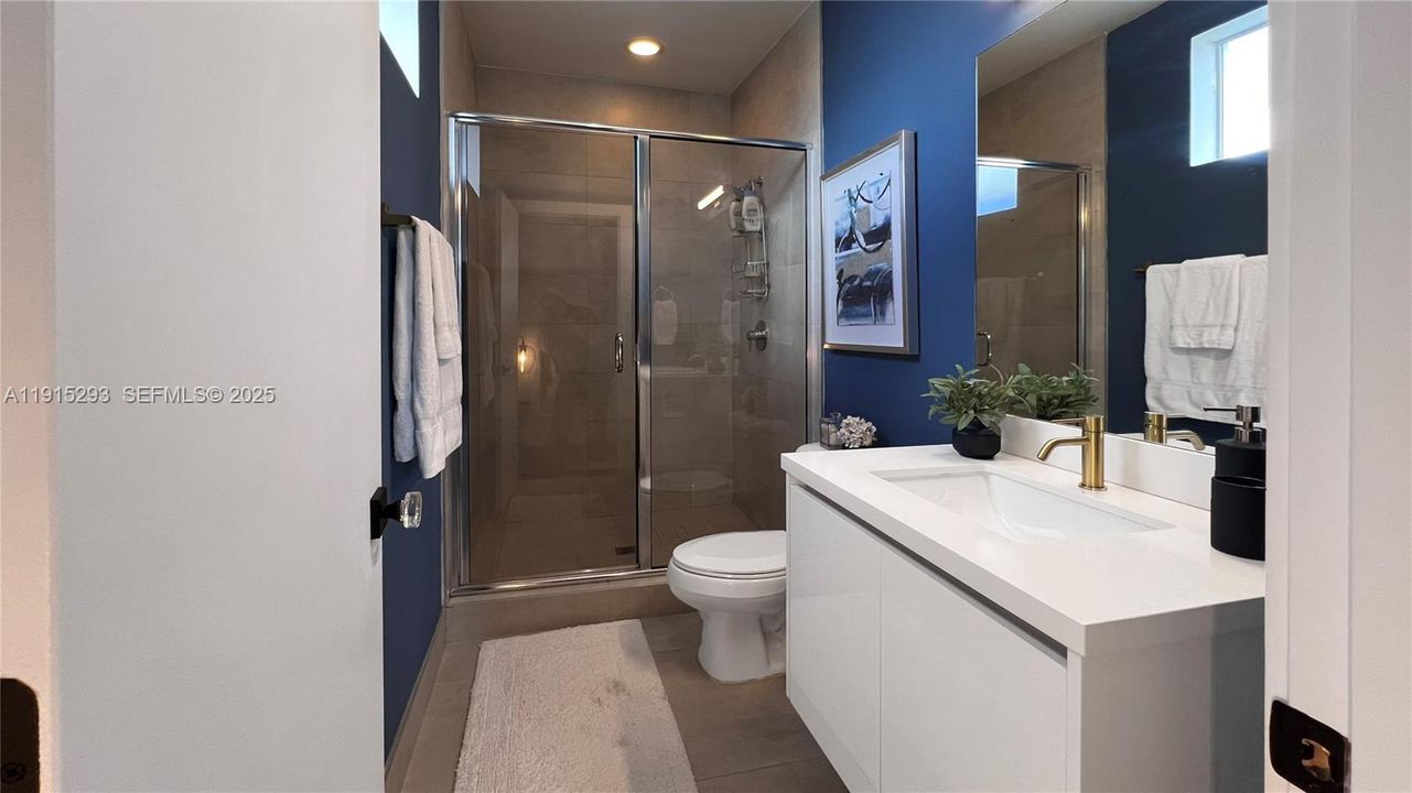 For Rent: $7,500 (4 beds, 5 baths, 3000 Square Feet)