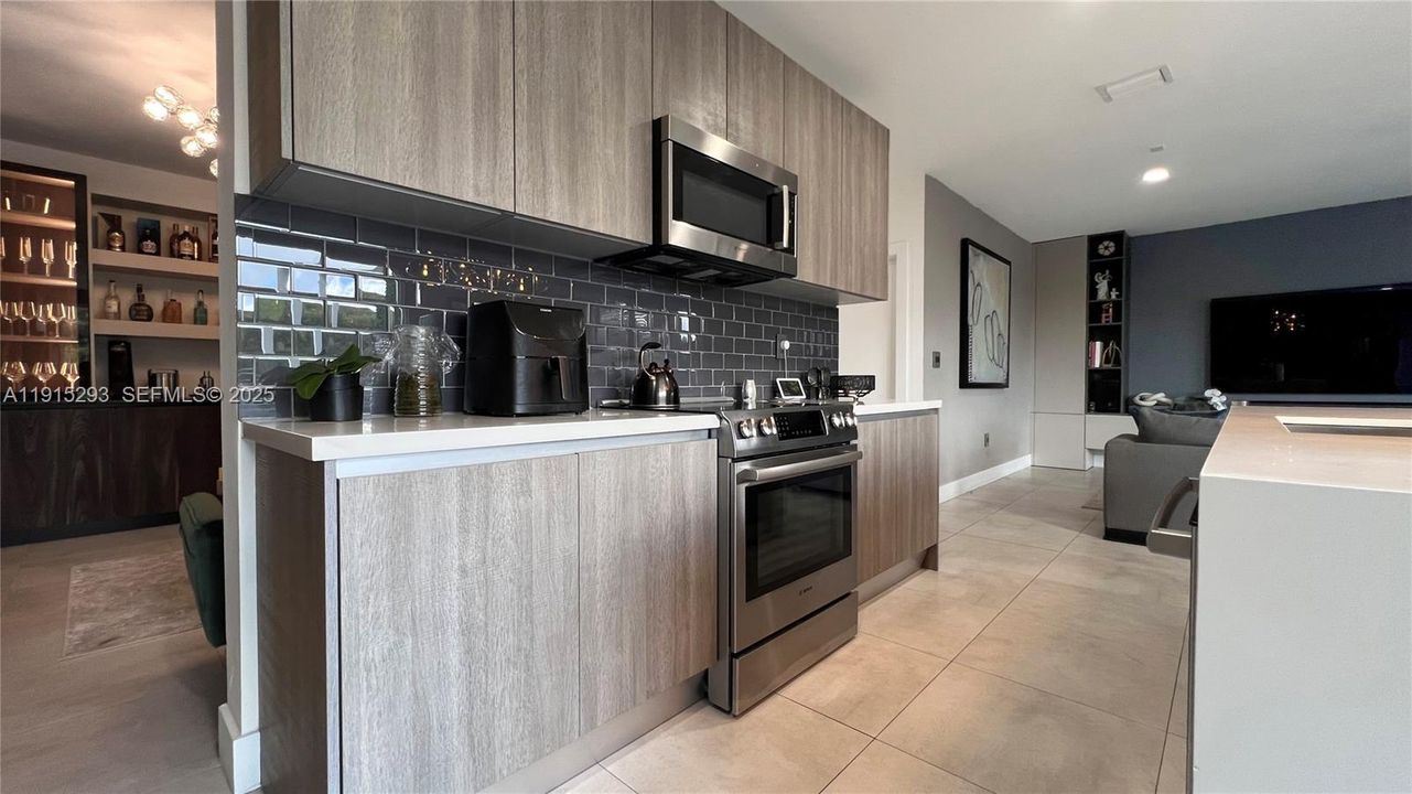 For Rent: $7,500 (4 beds, 5 baths, 3000 Square Feet)