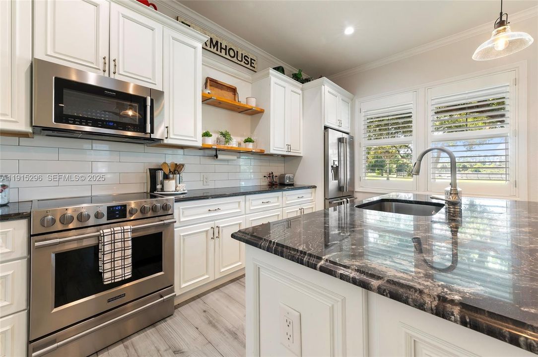 En Venta: $1,999,000 (2 camas, 2 baños, 0 Pies cuadrados)