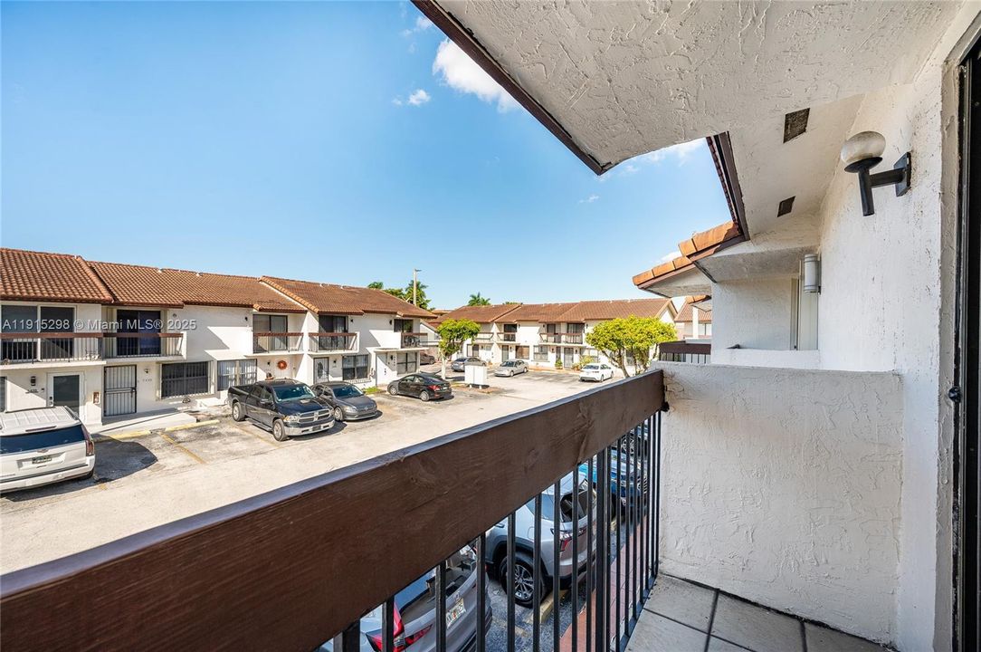 En Venta: $315,000 (2 camas, 2 baños, 1032 Pies cuadrados)