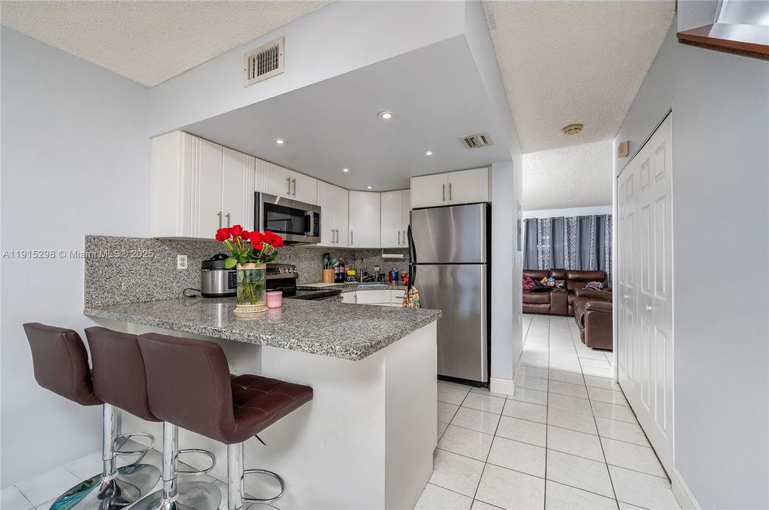 En Venta: $315,000 (2 camas, 2 baños, 1032 Pies cuadrados)