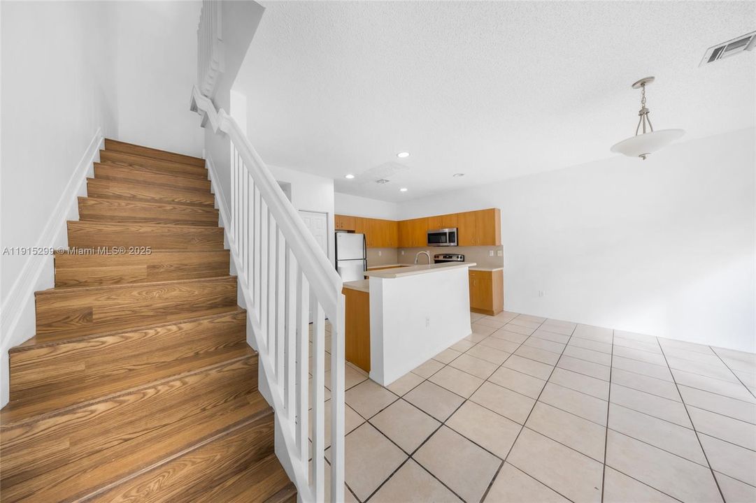 En Venta: $340,000 (3 camas, 2 baños, 1584 Pies cuadrados)