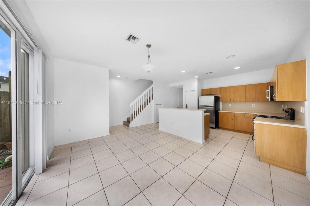 En Venta: $340,000 (3 camas, 2 baños, 1584 Pies cuadrados)