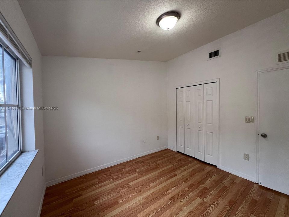 For Rent: $1,600 (2 beds, 2 baths, 815 Square Feet)