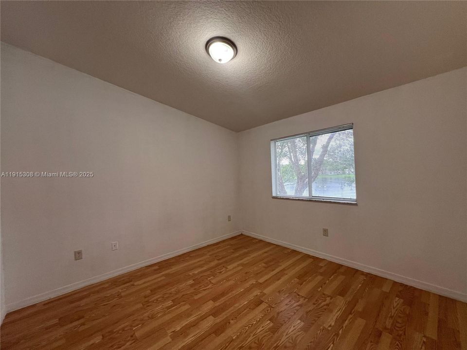 For Rent: $1,600 (2 beds, 2 baths, 815 Square Feet)