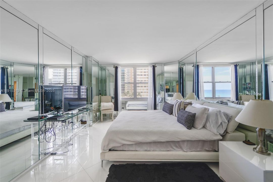 合同活跃: $699,000 (2 贝兹, 2 浴室, 1240 平方英尺)