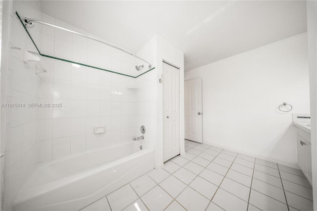 For Rent: $4,750 (3 beds, 2 baths, 1968 Square Feet)