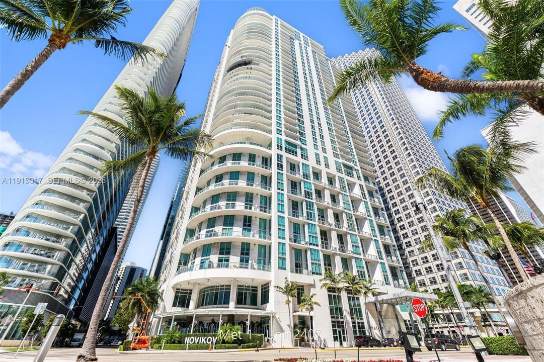 For Sale: $404,900 (1 beds, 1 baths, 733 Square Feet)